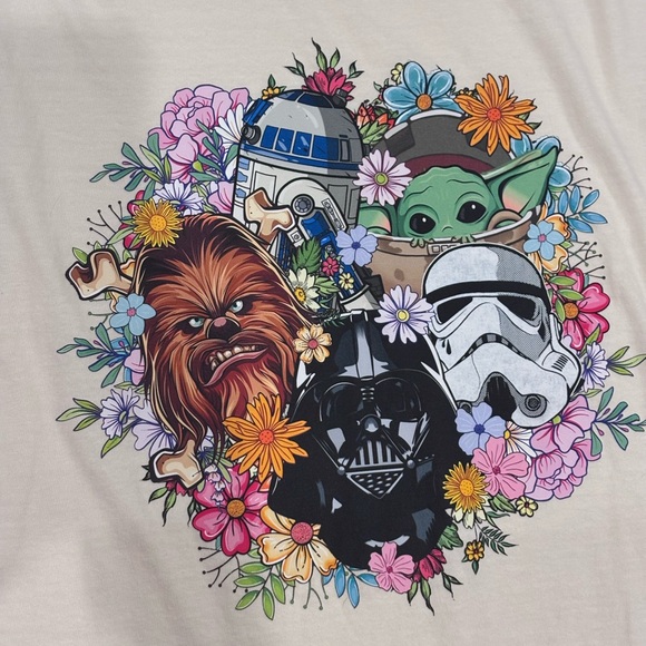 Star Wars Graphic T-Shirt - Picture 2 of 3